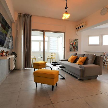 Serenity Heights Apartment: A Panoramic Haven Near Old Town - Free Minibar Bucureşti Eksteriør bilde