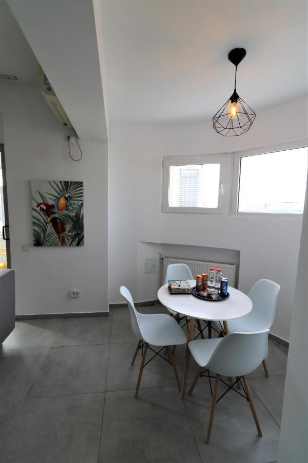 Serenity Heights Apartment: A Panoramic Haven Near Old Town - Free Minibar Bucureşti Eksteriør bilde