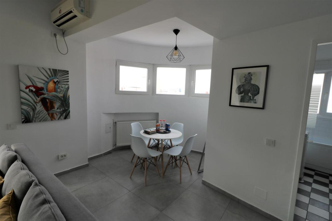 Serenity Heights Apartment: A Panoramic Haven Near Old Town - Free Minibar Bucureşti Eksteriør bilde