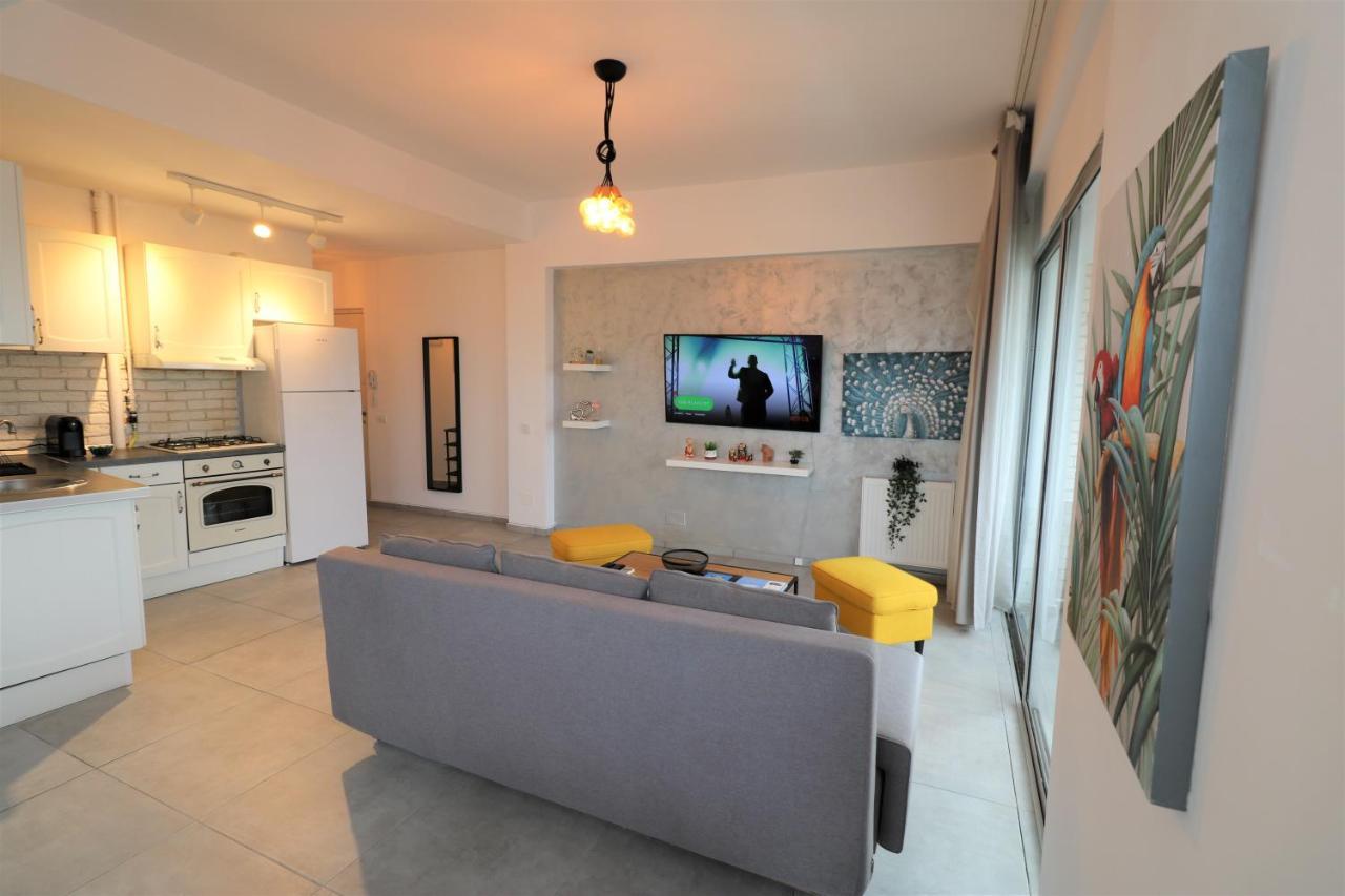 Serenity Heights Apartment: A Panoramic Haven Near Old Town - Free Minibar Bucureşti Eksteriør bilde