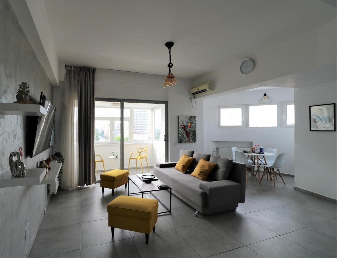 Serenity Heights Apartment: A Panoramic Haven Near Old Town - Free Minibar Bucureşti Eksteriør bilde