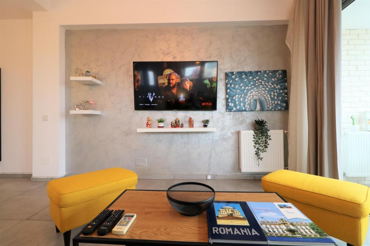 Serenity Heights Apartment: A Panoramic Haven Near Old Town - Free Minibar Bucureşti Eksteriør bilde