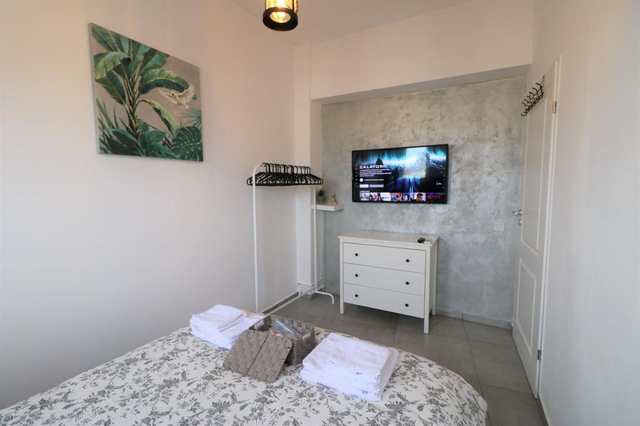 Serenity Heights Apartment: A Panoramic Haven Near Old Town - Free Minibar Bucureşti Eksteriør bilde