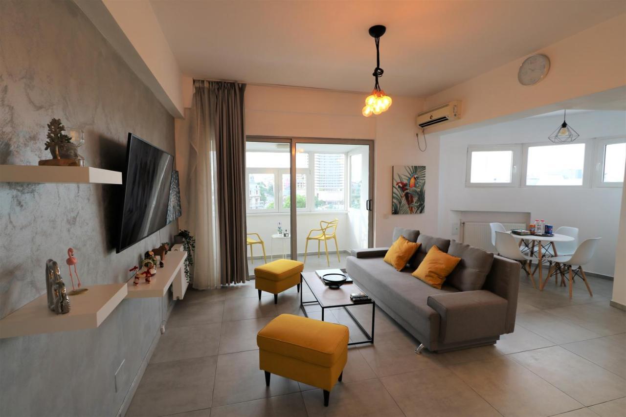 Serenity Heights Apartment: A Panoramic Haven Near Old Town - Free Minibar Bucureşti Eksteriør bilde