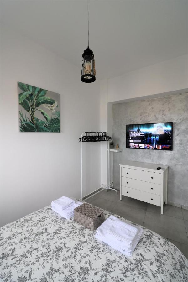 Serenity Heights Apartment: A Panoramic Haven Near Old Town - Free Minibar Bucureşti Eksteriør bilde