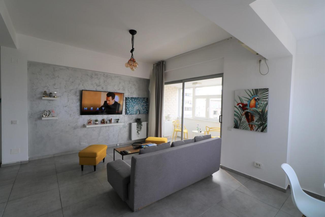 Serenity Heights Apartment: A Panoramic Haven Near Old Town - Free Minibar Bucureşti Eksteriør bilde