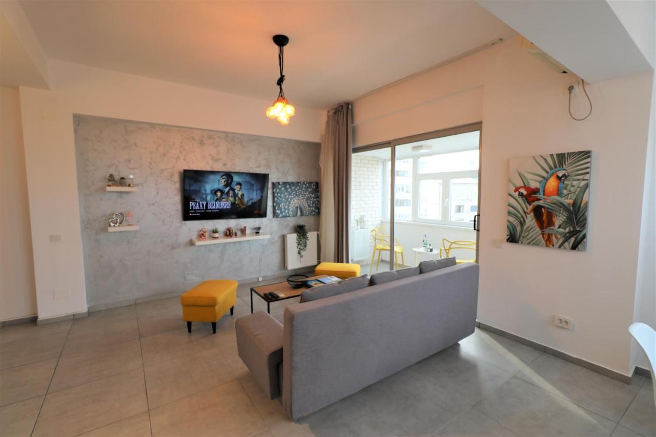 Serenity Heights Apartment: A Panoramic Haven Near Old Town - Free Minibar Bucureşti Eksteriør bilde