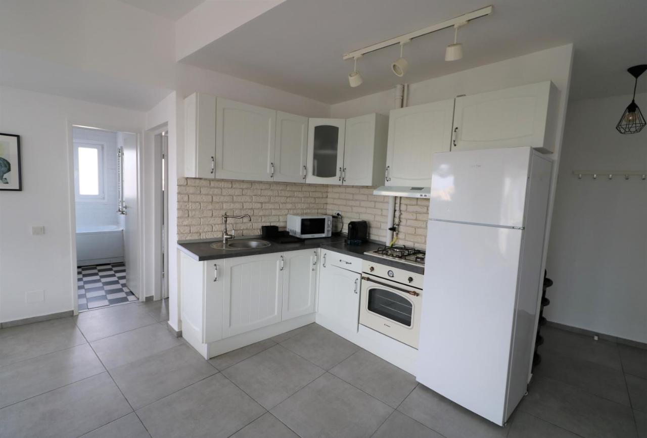 Serenity Heights Apartment: A Panoramic Haven Near Old Town - Free Minibar Bucureşti Eksteriør bilde